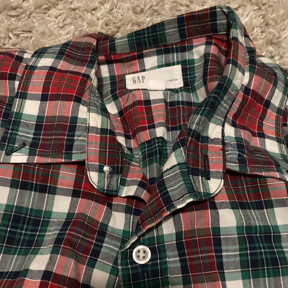 Gap men’s casual button-down shirt